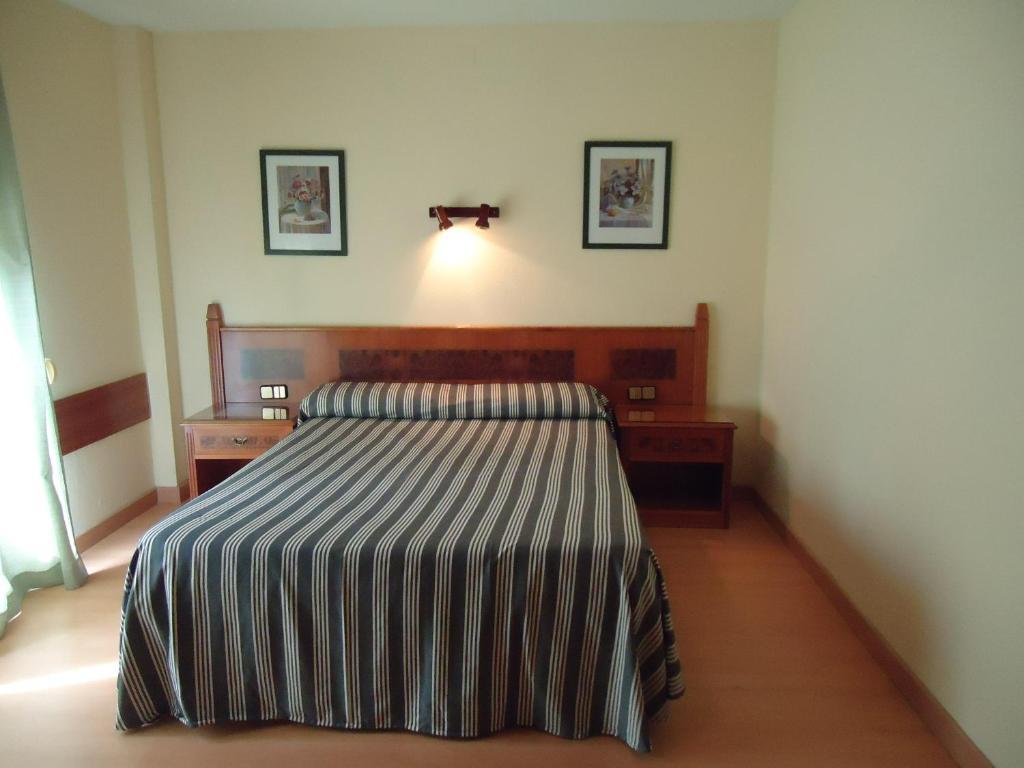 Hotel El Tablazo Villalba de la Sierra Ruang foto